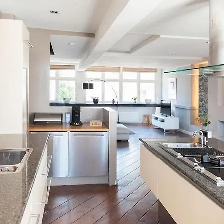 Modern 3 Bedroom Apartment Appartement Amsterdam