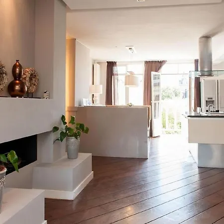 Modern 3 Bedroom Apartment