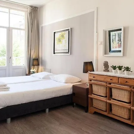 アパート Modern 3 Bedroom Apartment *